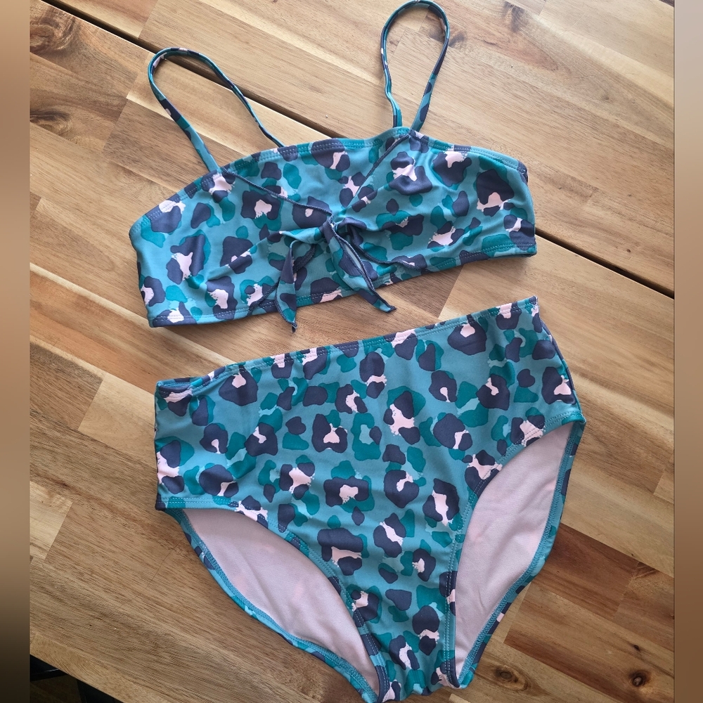 Super Cute Leopard Print Bikini Set, NEW!
